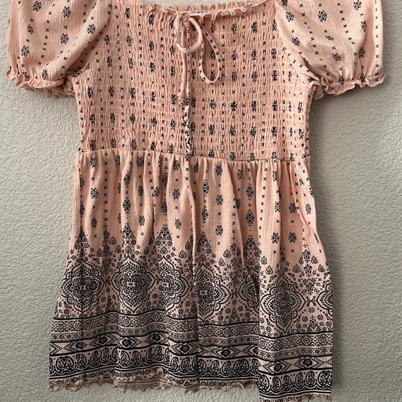 🎈NWOT No boundaries shirt for sale size medium! 3/$20 - Picture 2 of 6